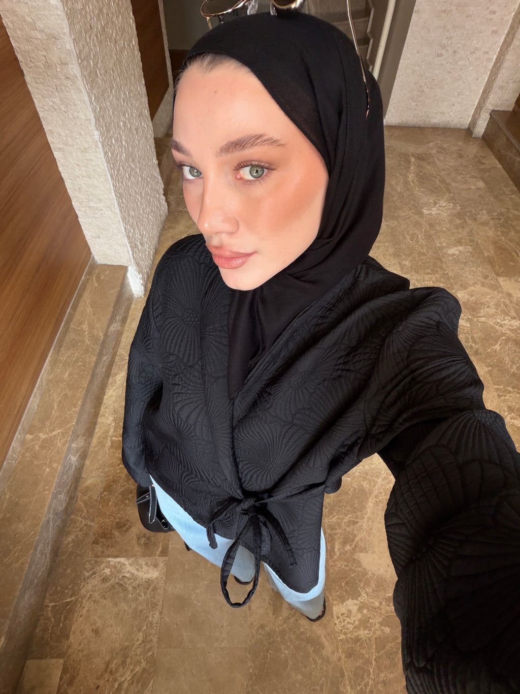 Siyah Desenli Kapitone Ceket