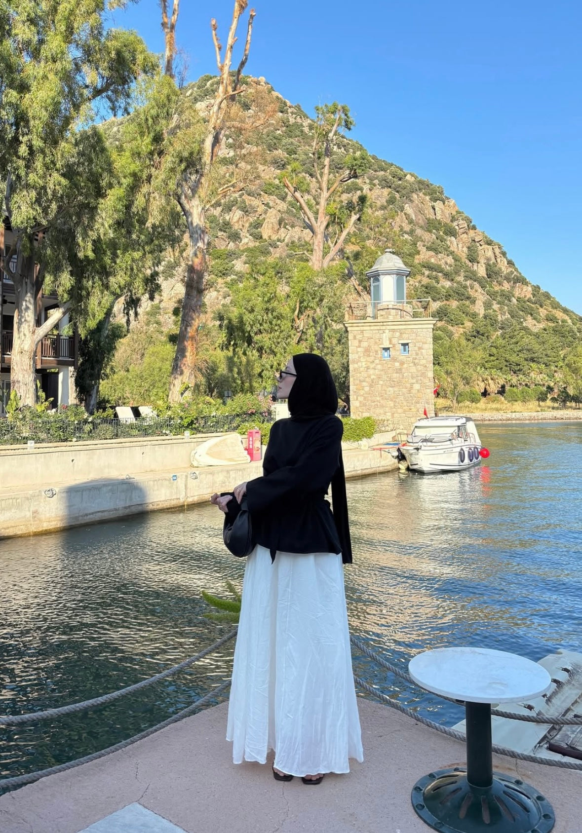 Siyah Tasarım Keten Bluz